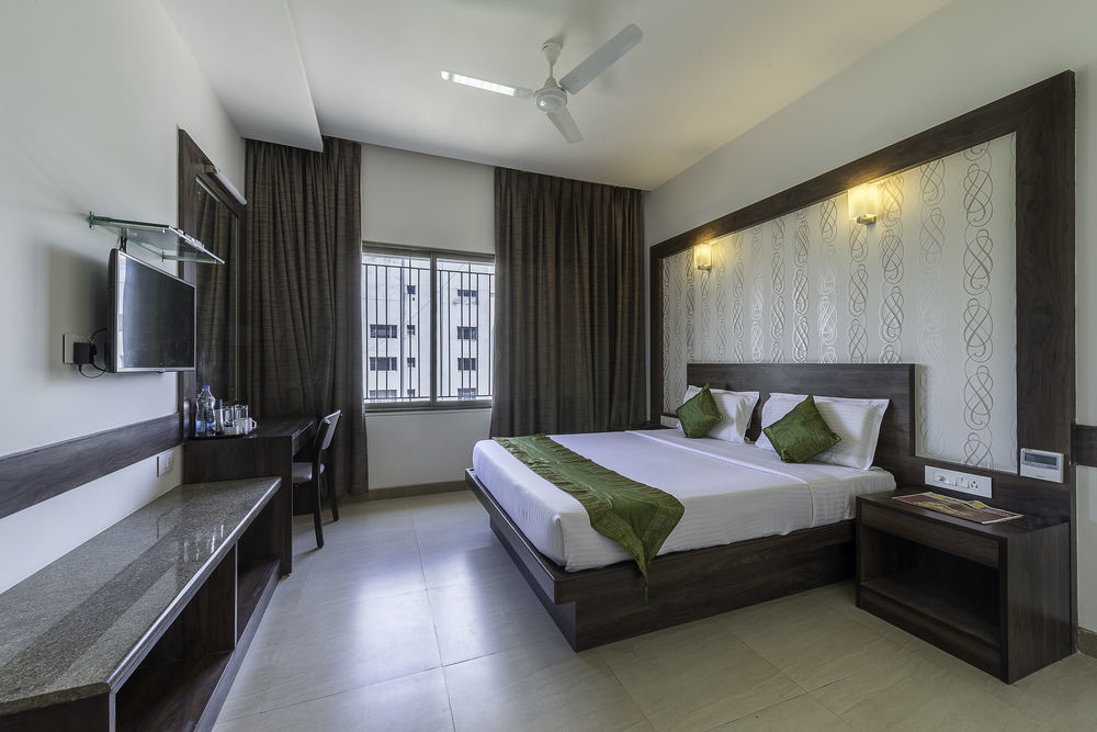 Myspace Hotels Silverstar Bangalore Exteriör bild