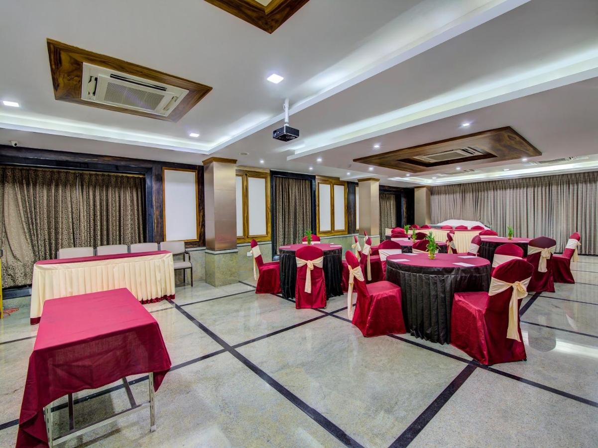 Myspace Hotels Silverstar Bangalore Exteriör bild
