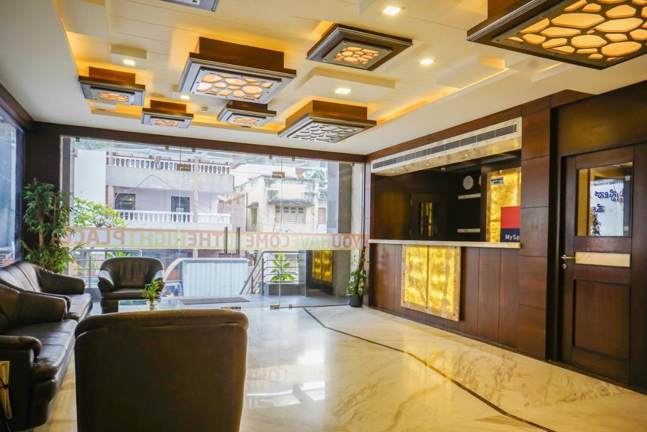 Myspace Hotels Silverstar Bangalore Exteriör bild